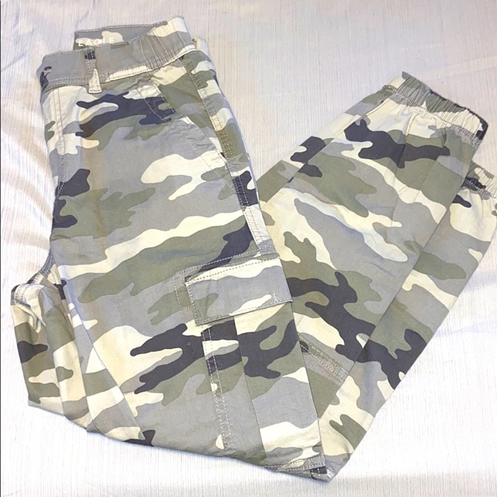 American Eagle camp cargo pants